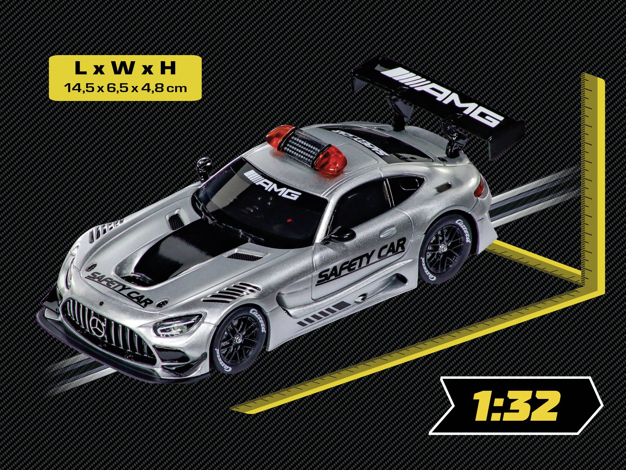 'Pojazd modelowy w skali 1:32, srebrny samochód bezpieczeństwa AMG, wymiary 14,5 x 6,5 x 4,8 cm. Czarny spoiler i czerwone światła.'