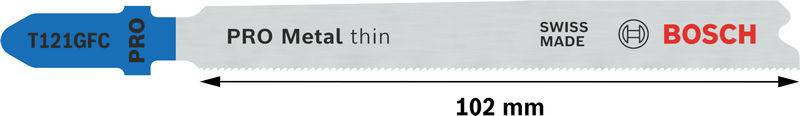 Obraz przedstawia brzeszczot do wyrzynarki Bosch, model 'T121GFC', przeznaczony do cienkiego metalu, o długości 102 mm. Oznaczenia: 'PRO Metal thin' oraz 'SWISS MADE'.