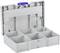 Szary plastikowy organizer z otwartą pokrywą, składający się z sześciu przegródek i niebieskim zamknięciem. Idealny do przechowywania małych przedmiotów.