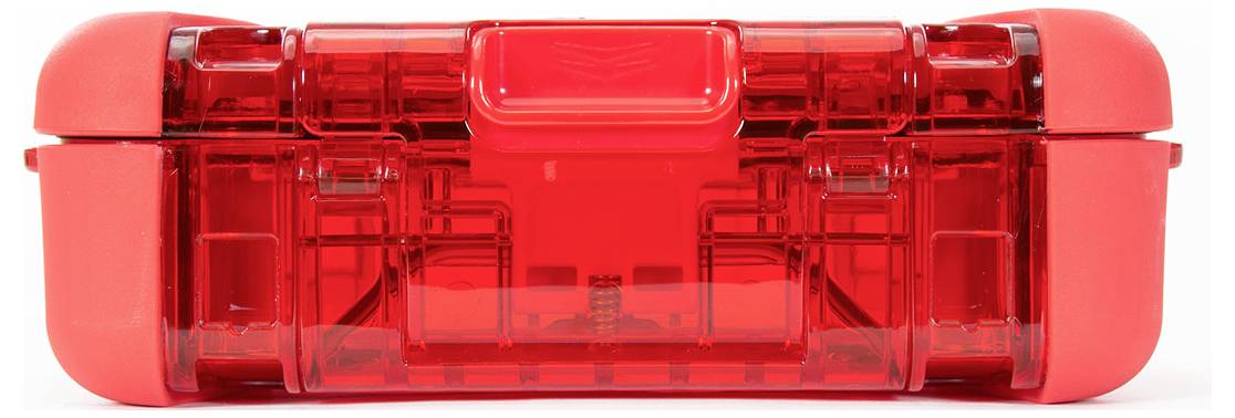 Czerwone, prostokątne pudełko z tworzywa sztucznego z przezroczystą pokrywką, odpowiednie do przechowywania lub transportowania małych przedmiotów.