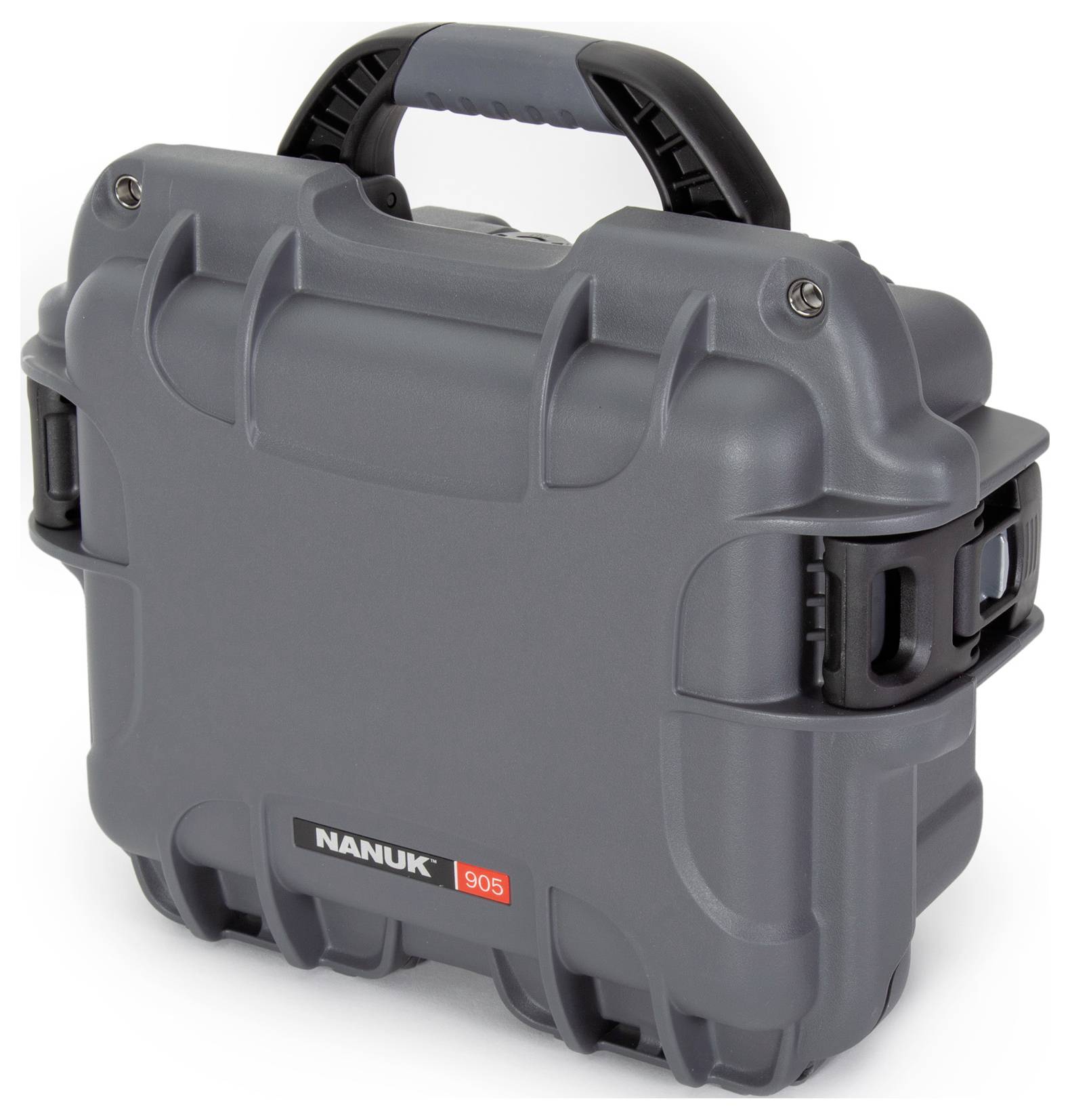 Szary, wytrzymały kufer transportowy z czarną rączką, z nazwą marki 'Nanuk 905' na przedniej stronie. Przeznaczony do bezpiecznego przewożenia i ochrony urządzeń.