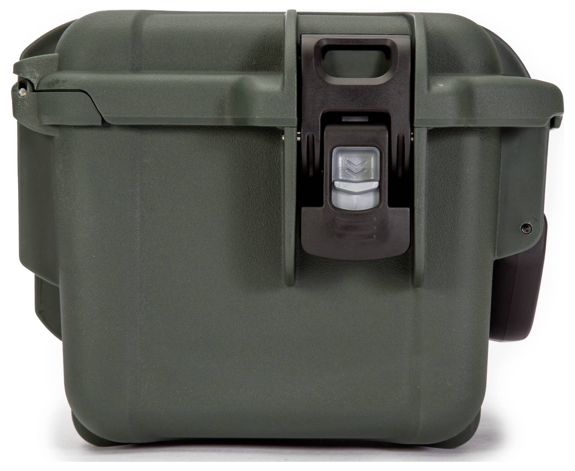 Solidny, oliwkowozielony kufer bezpieczeństwa z wzmocnionym uchwytem i niezawodnym mechanizmem zamykającym.