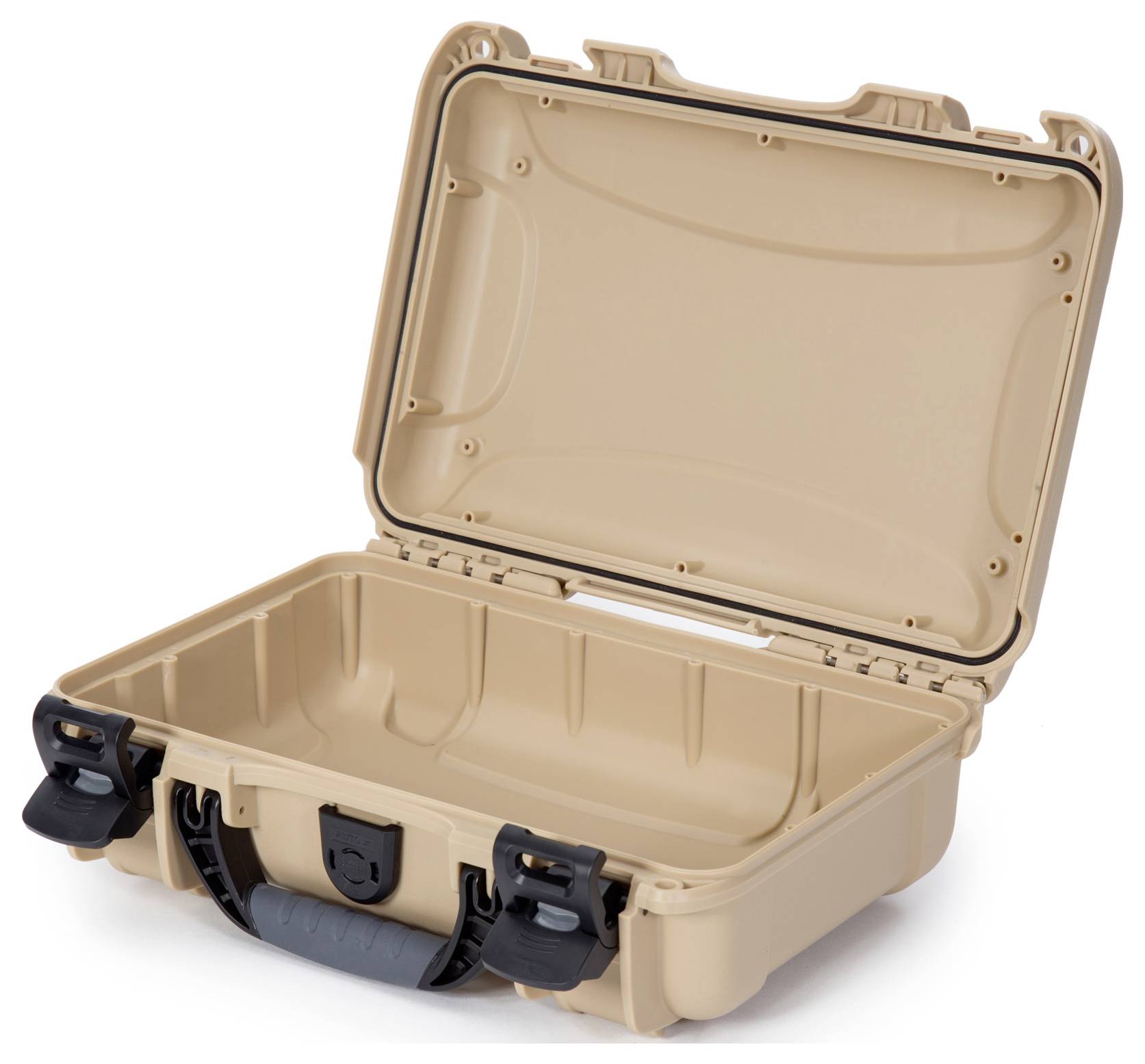 Beżowy twardy kufer z otwartą pokrywą, wyposażony w stabilny uchwyt i solidne zamki. Idealny do bezpiecznego transportu delikatnych przedmiotów.