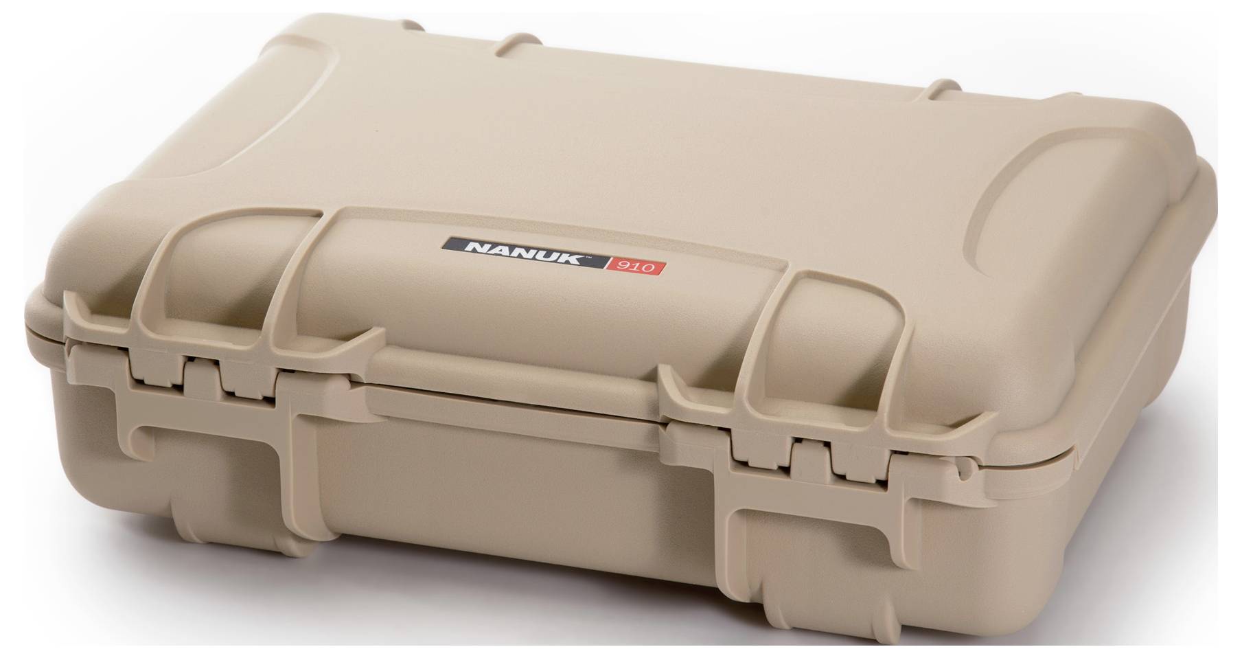 Stabilny, beżowy kufer ochronny marki Nanuk. Kufer posiada zaokrąglone rogi i jest odpowiedni do transportu delikatnych urządzeń.