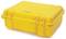 Żółta, wytrzymała walizka z uchwytem i zatrzaskami, odpowiednia do zabezpieczania delikatnego sprzętu.