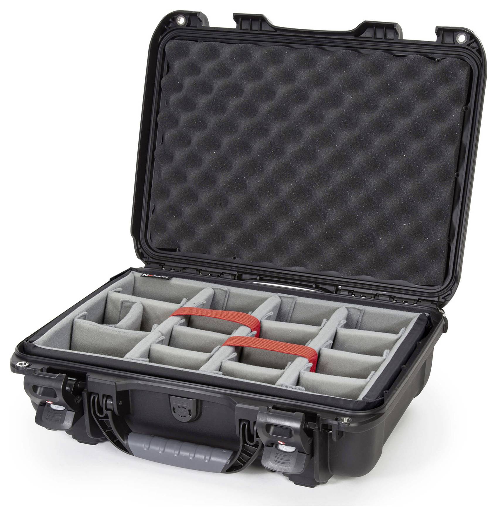 Czarny sztywny futerał z otwartą pokrywą prezentuje wnętrze z regulowanymi szarymi przegródkami, odpowiednimi do przechowywania delikatnego sprzętu.