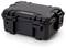 Czarny, wytrzymały kufer z zatrzaskami i uchwytem, idealny do bezpiecznego transportu delikatnego sprzętu.