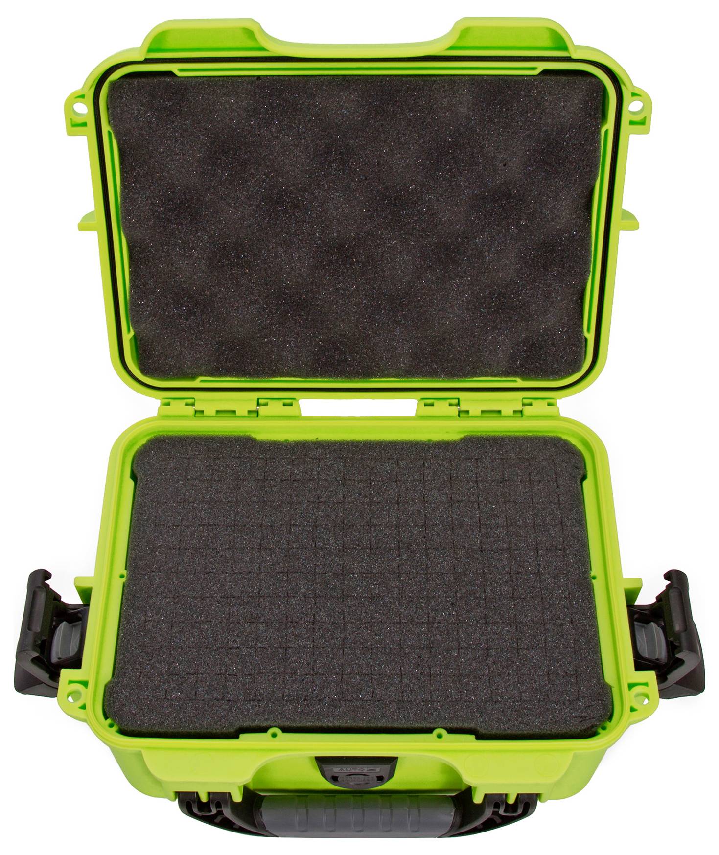 Otwarty zielony, stabilny kufer twardy. Czarna gąbka wewnątrz do bezpiecznego przechowywania przedmiotów.