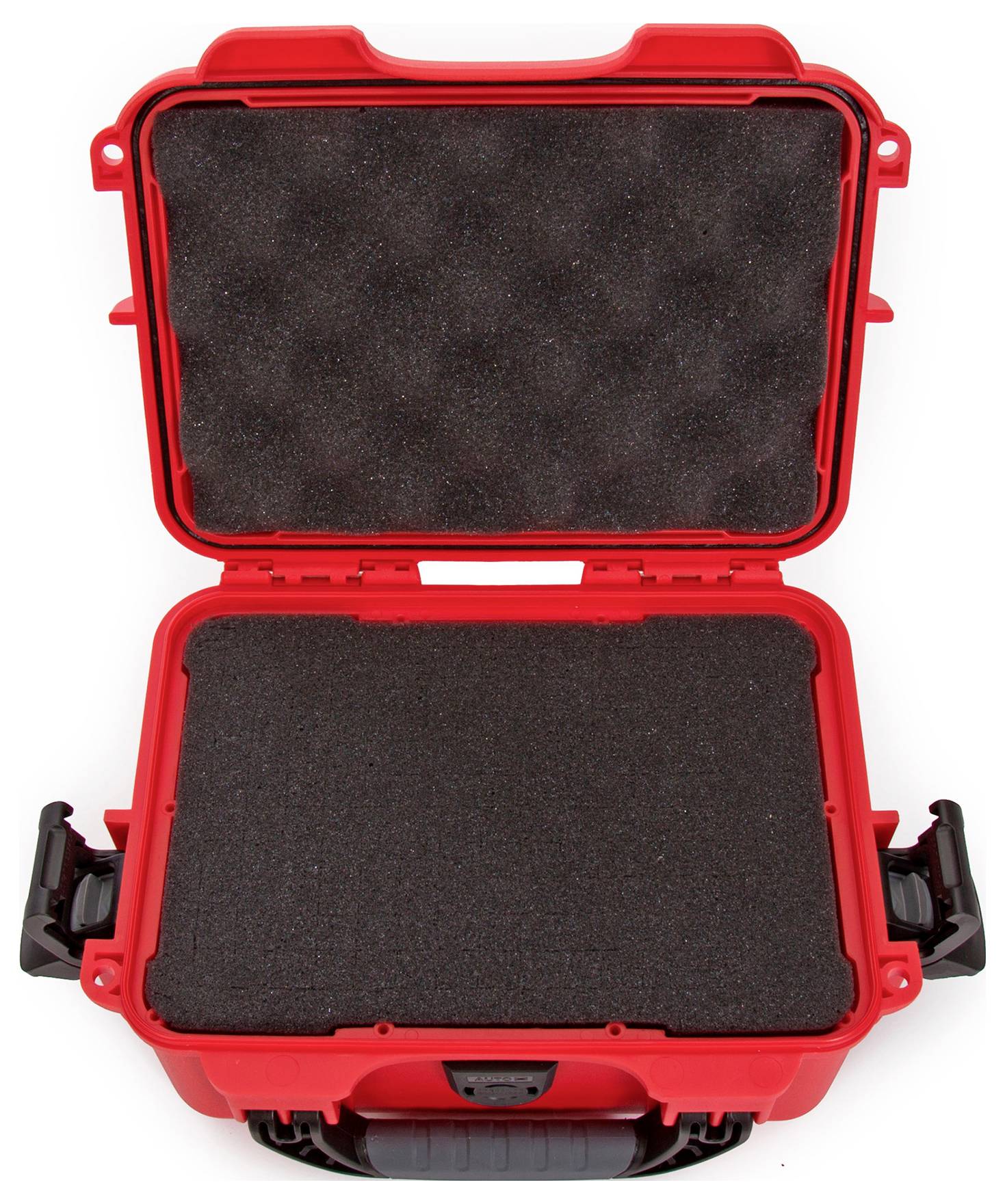Otwarty, pusty czerwony twardy kufer z czarną wyściółką piankową, odpowiedni do zabezpieczania delikatnego sprzętu.