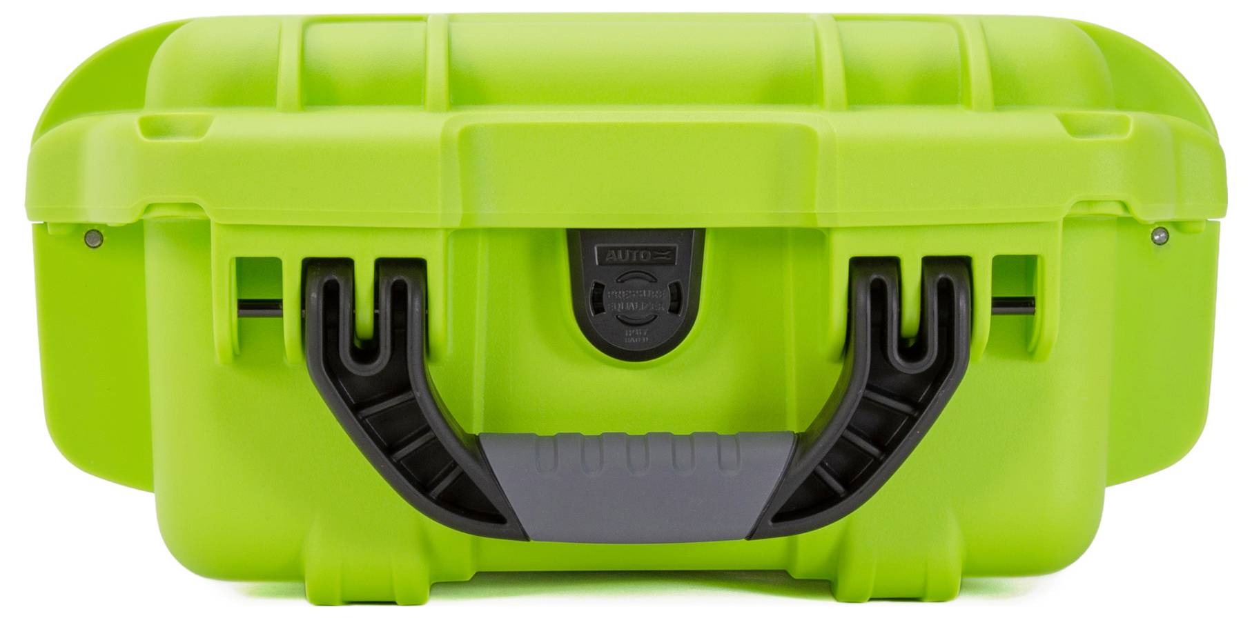 Zielony, wytrzymały kufer z czarnym uchwytem i zamkiem, odpowiedni do bezpiecznego transportu cennych przedmiotów.