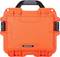 Pomarańczowy, solidniejszy kufer ochronny Nanuk z czarno-szarymi zamknięciami, numer modelu 905, odpowiedni do transportu i przechowywania.