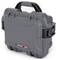 Solidny, szary kufer Nanuk 905 z uchwytem, idealny do bezpiecznego transportu delikatnego sprzętu lub przedmiotów.