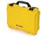 Żółta, wytrzymała walizka z uchwytem, oznaczona napisem 'NANUK 909'. Idealnie nadaje się do bezpiecznego transportu i ochrony różnych przedmiotów.