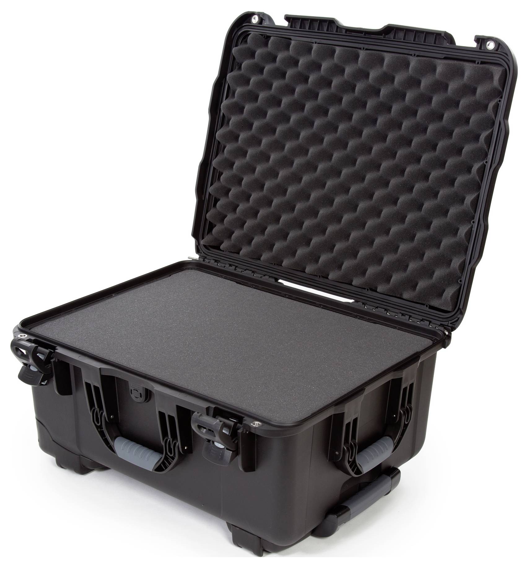Otwarty czarny twardy kufer z wyściółką piankową wewnątrz, odpowiedni do bezpiecznego transportu delikatnych przedmiotów.