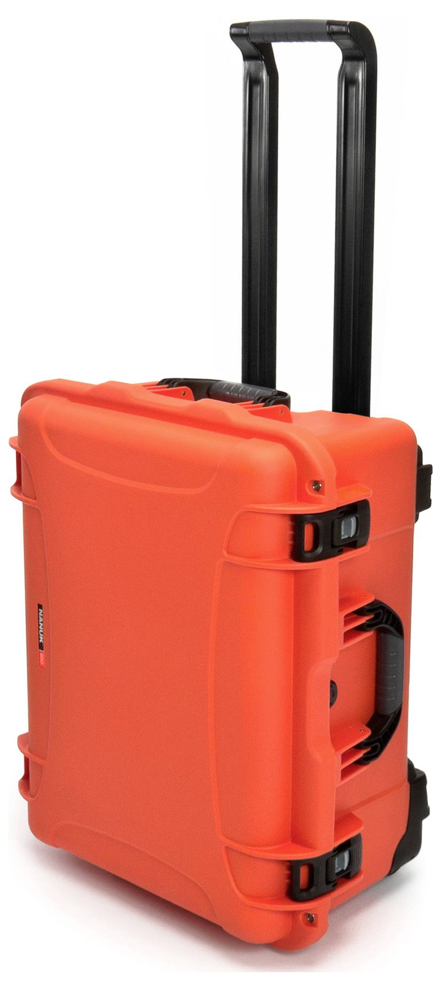 Czerwona walizka na kółkach z twardej skorupy, wyposażona w uchwyty, przeznaczona do bezpiecznego transportu delikatnych przedmiotów.