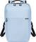 Niebieski plecak z czarnym uchwytem i paskami. Posiada dwa zamki błyskawiczne i małą plakietkę z logo z przodu.