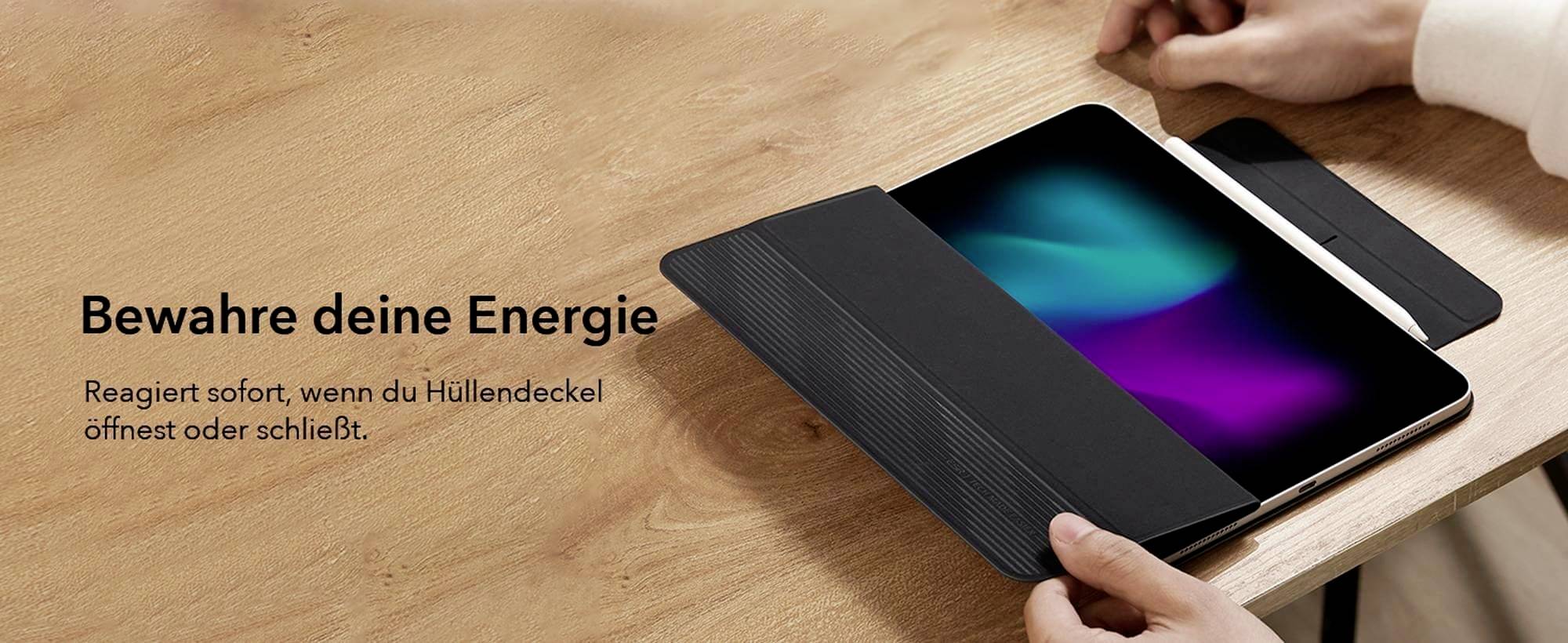 Osoba otwiera tablet z etui. Tekst obok: 'Zachowaj swoją energię. Natychmiast reaguje, gdy otwierasz lub zamykasz pokrywę etui.'