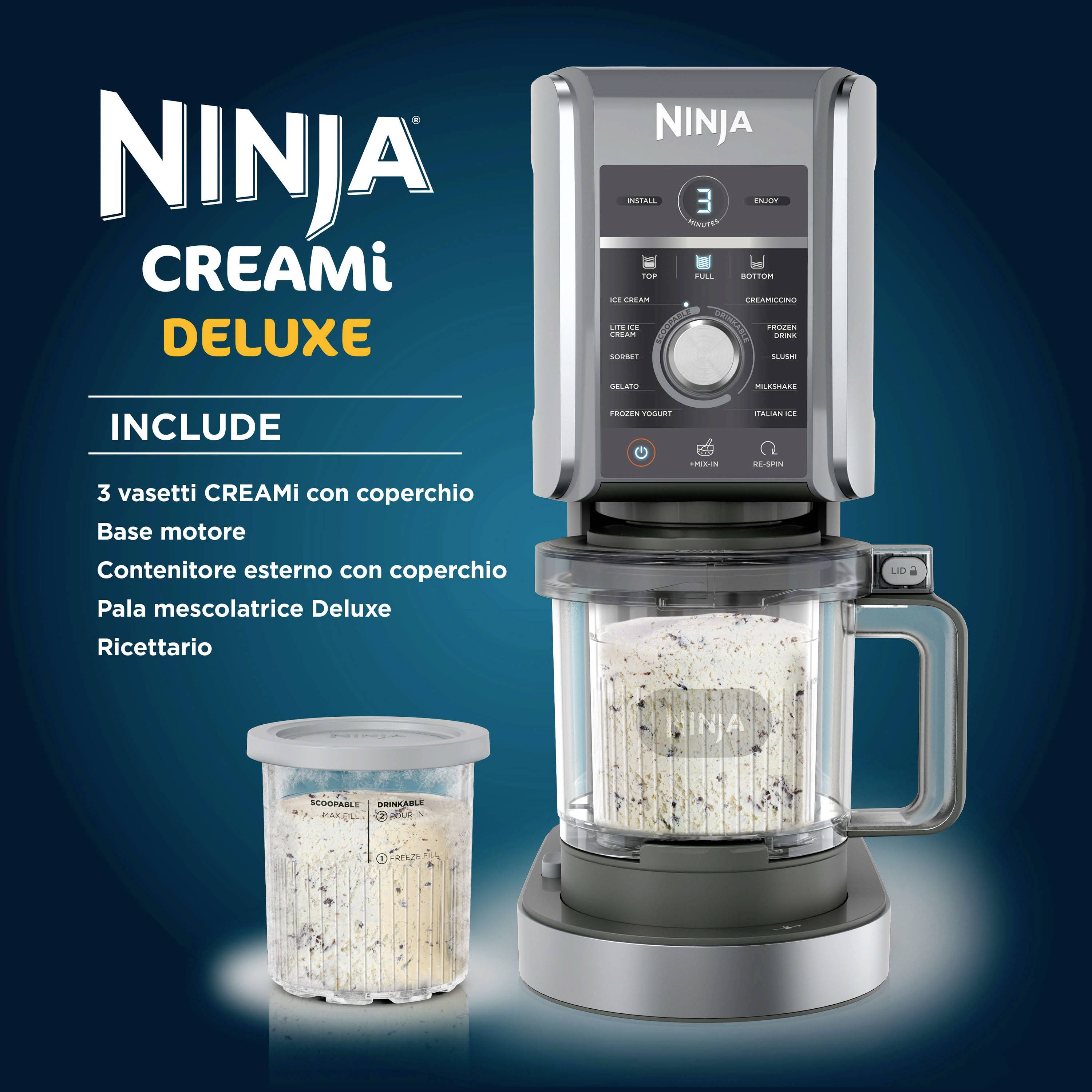 Maszyna do lodów 'Ninja Creami Deluxe' z akcesoriami. Zawiera podstawę, pojemnik z pokrywką, łopatki do mieszania i książkę z przepisami.