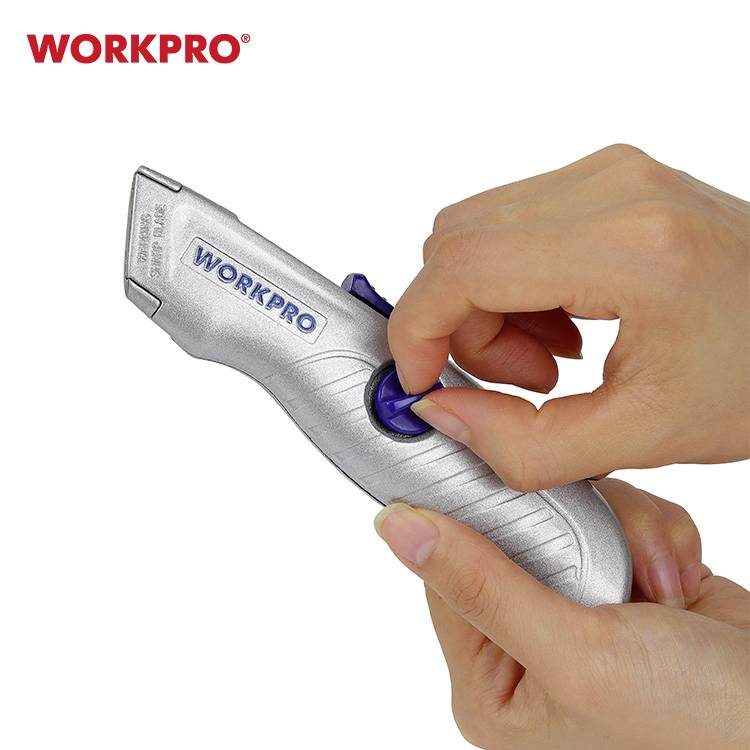 Універсальний ніж WorkPro WP213007 1 шт.