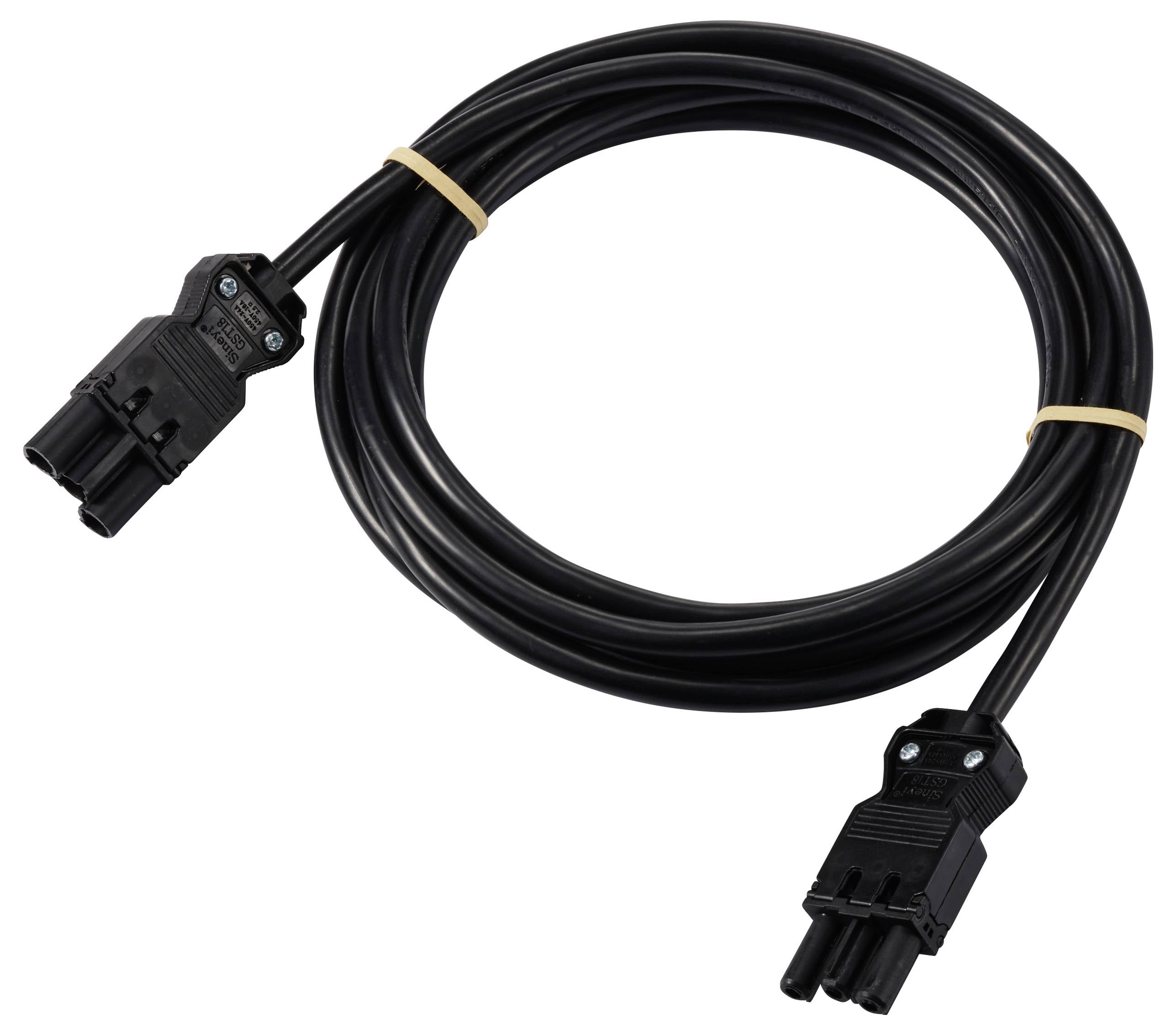 Czarny kabel sieciowy z prostokątnymi wtykami na obu końcach, zwinięty w krąg i zabezpieczony dwoma gumkami recepturkami.