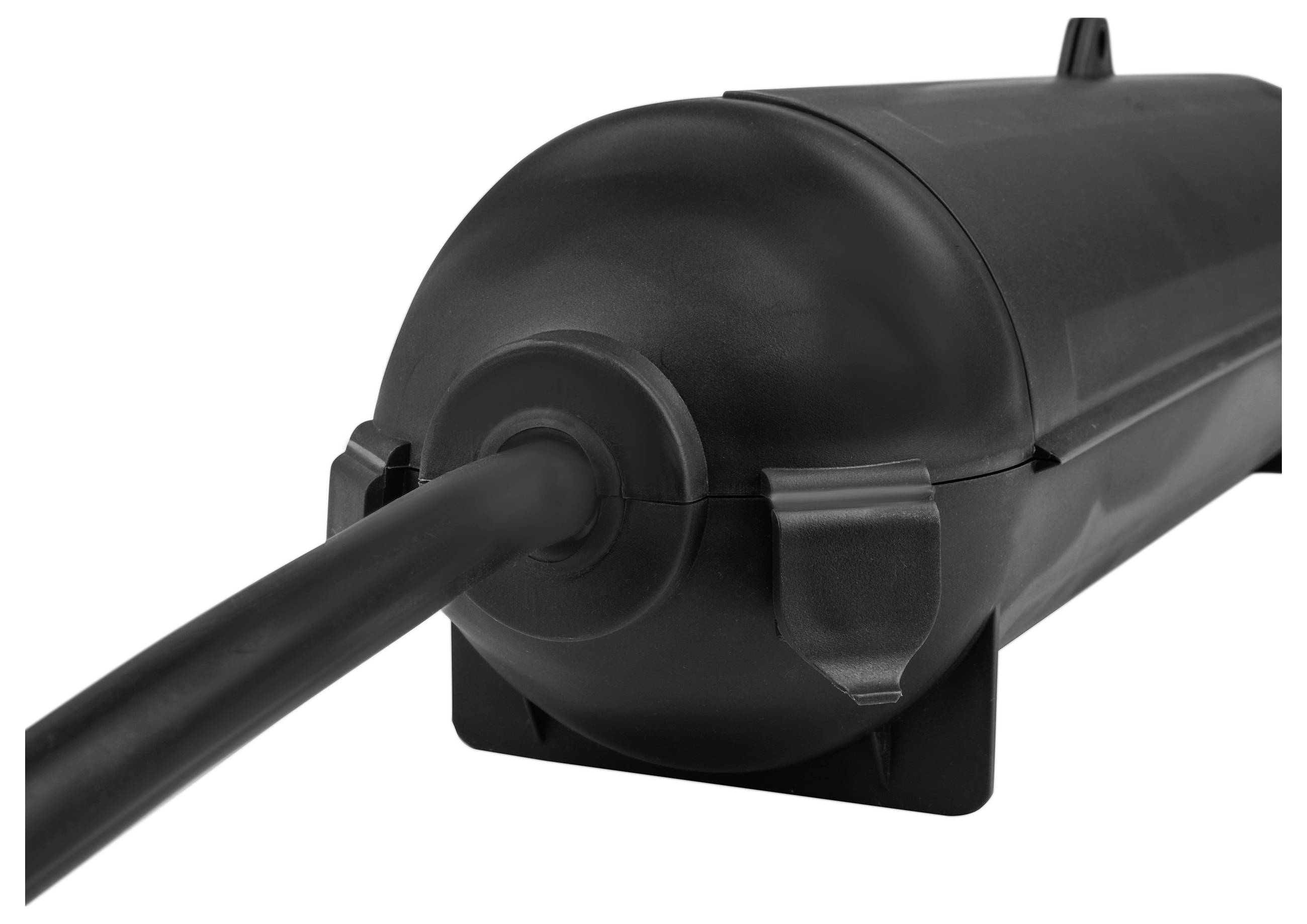 Czarny, cylindryczny przedłużacz kablowy z przyłączem kablowym, nadający się do użytku na zewnątrz.