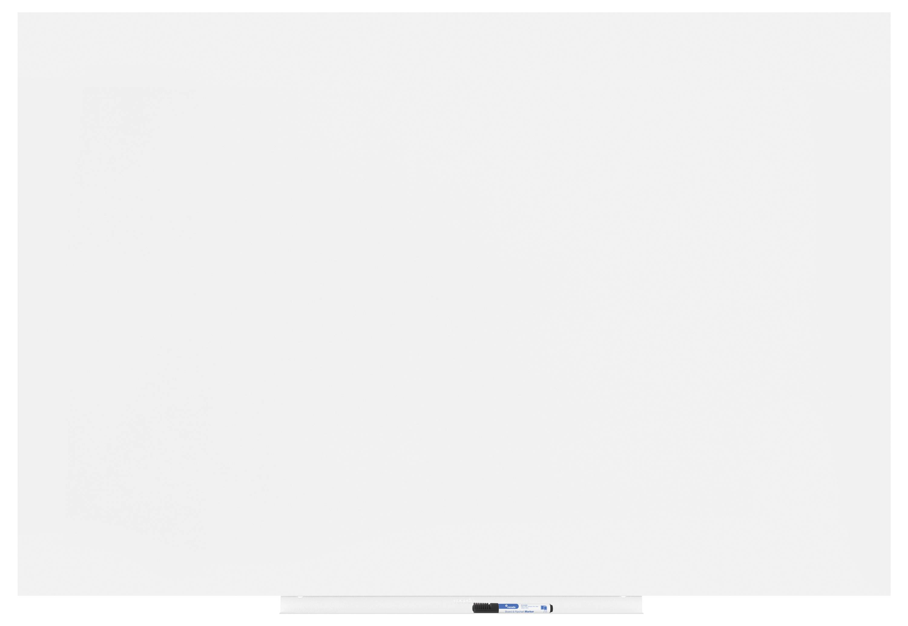 Pusta biała tablica, z czarnym i niebieskim mazakiem umieszczonymi na dole, pośrodku.