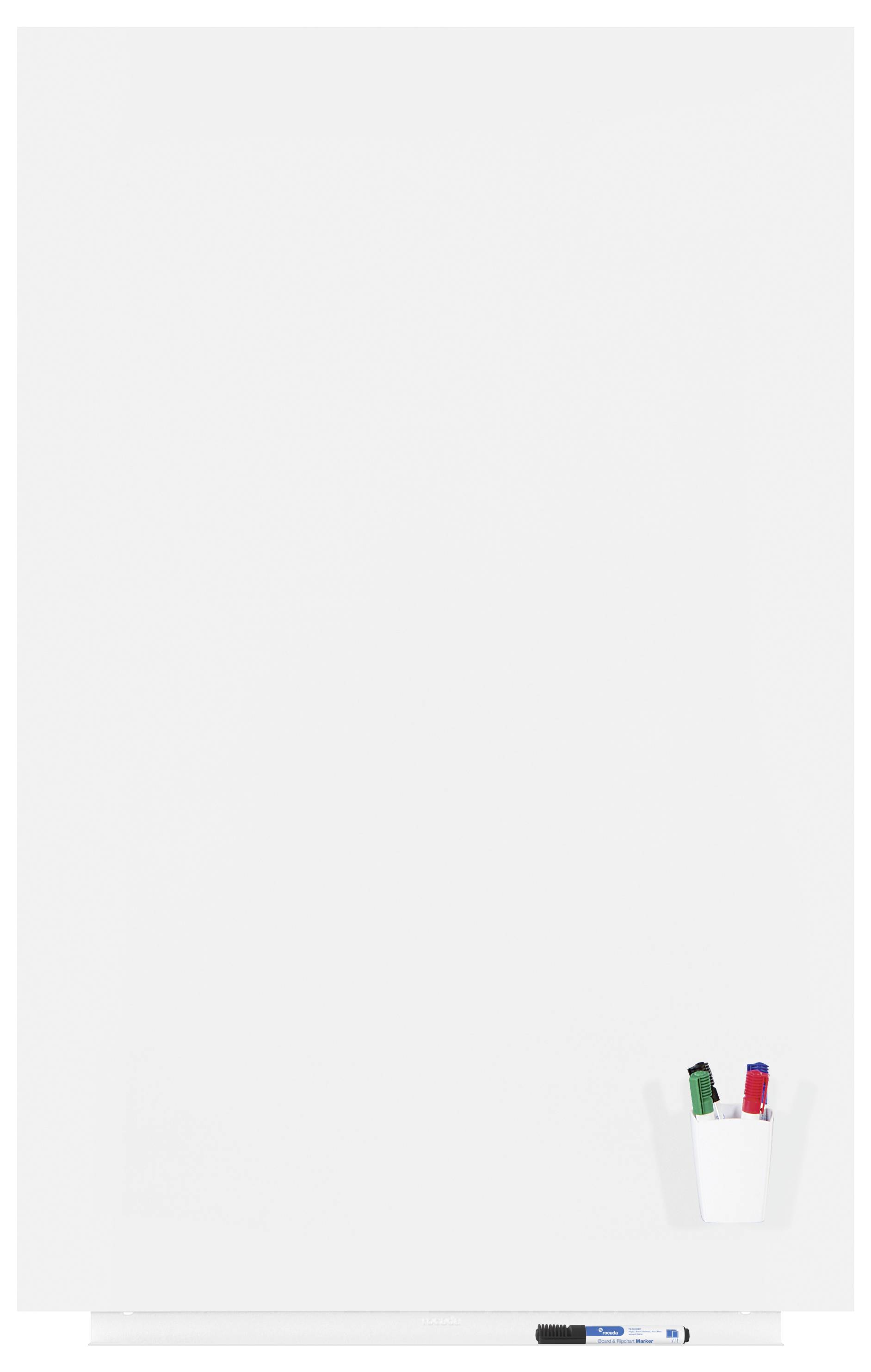 Biała tablica z pojemnikiem na pisaki, zawierającym zielone, czerwone i niebieskie markery, a poniżej dodatkowy niebieski marker.