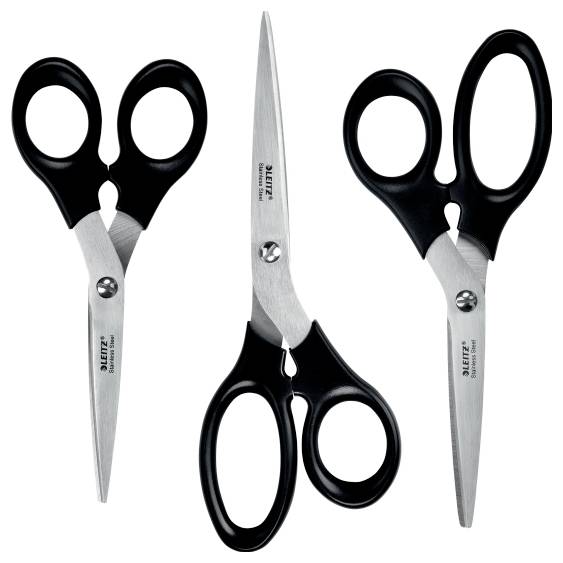 Trzy czarne i srebrne nożyce przedstawione pod różnymi kątami.