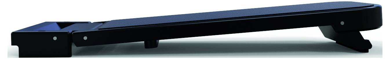 Czarne, skośne desko-stanowisko treningowe z podporą jest prezentowane z boku. Nadaje się do różnych ćwiczeń fitness.