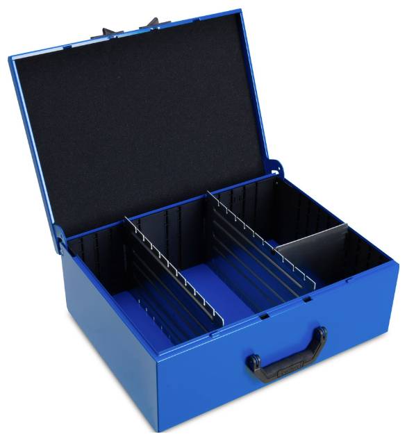 Niebieska metalowa walizka z otwartą pokrywą i wieloma regulowanymi przegródkami do przechowywania przedmiotów.