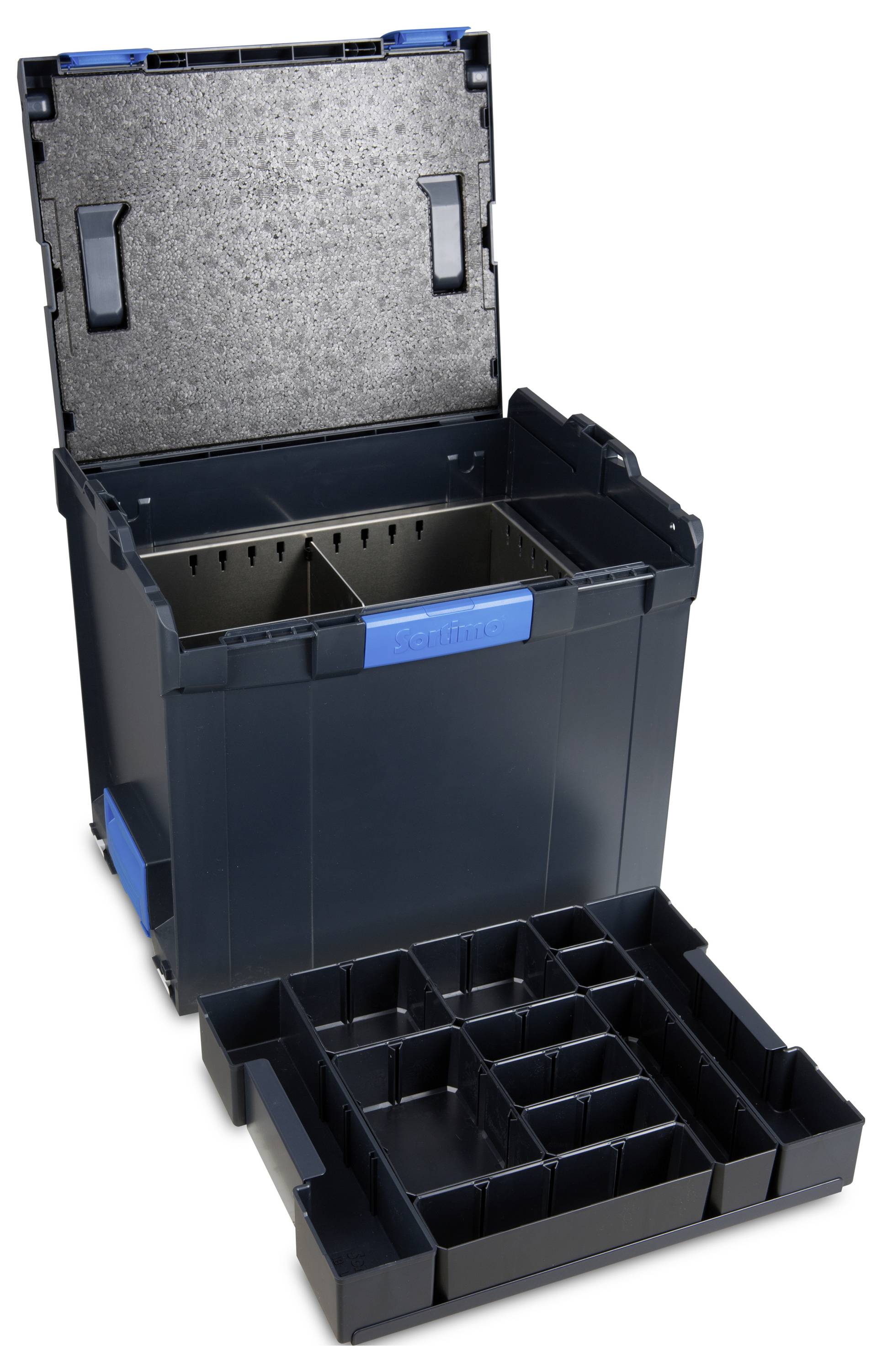 Czarny skrzynka narzędziowa z otwartą pokrywą i wyjmowaną, podzieloną wkładką. Idealna do przechowywania i organizacji narzędzi.