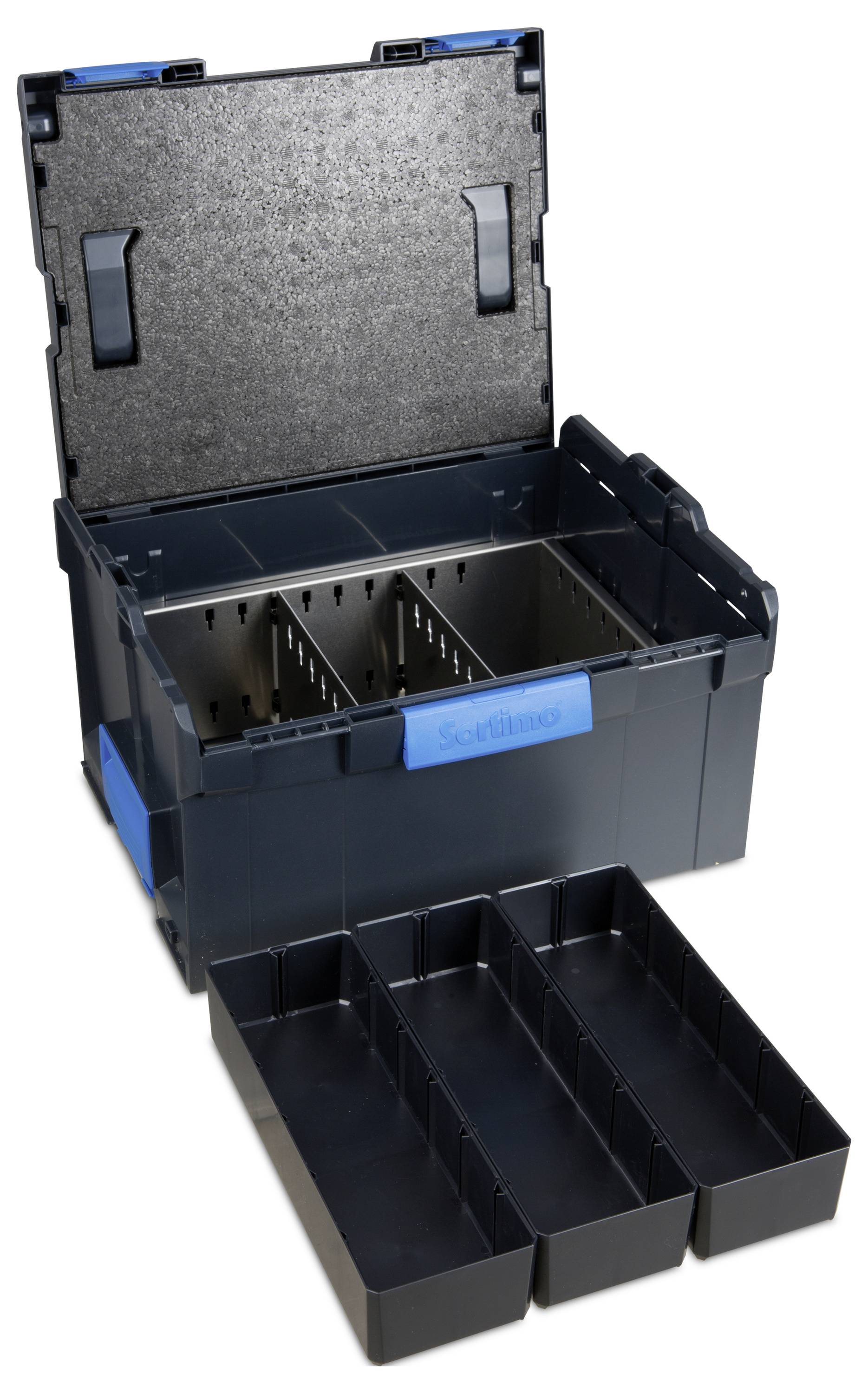 Otwarty kufer z przegrodami i wyjmowanymi pojemnikami, odpowiedni do systematycznego przechowywania narzędzi lub drobnych elementów.