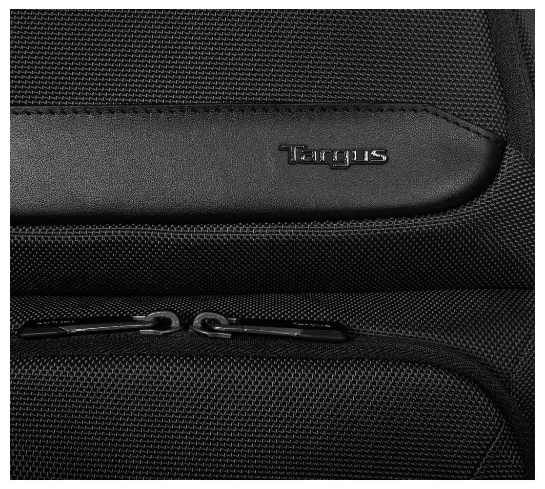 Czarny plecak Targus z zamkiem błyskawicznym i logo na górze, prezentujący wytrzymałą teksturę i starannie wykonane szwy.