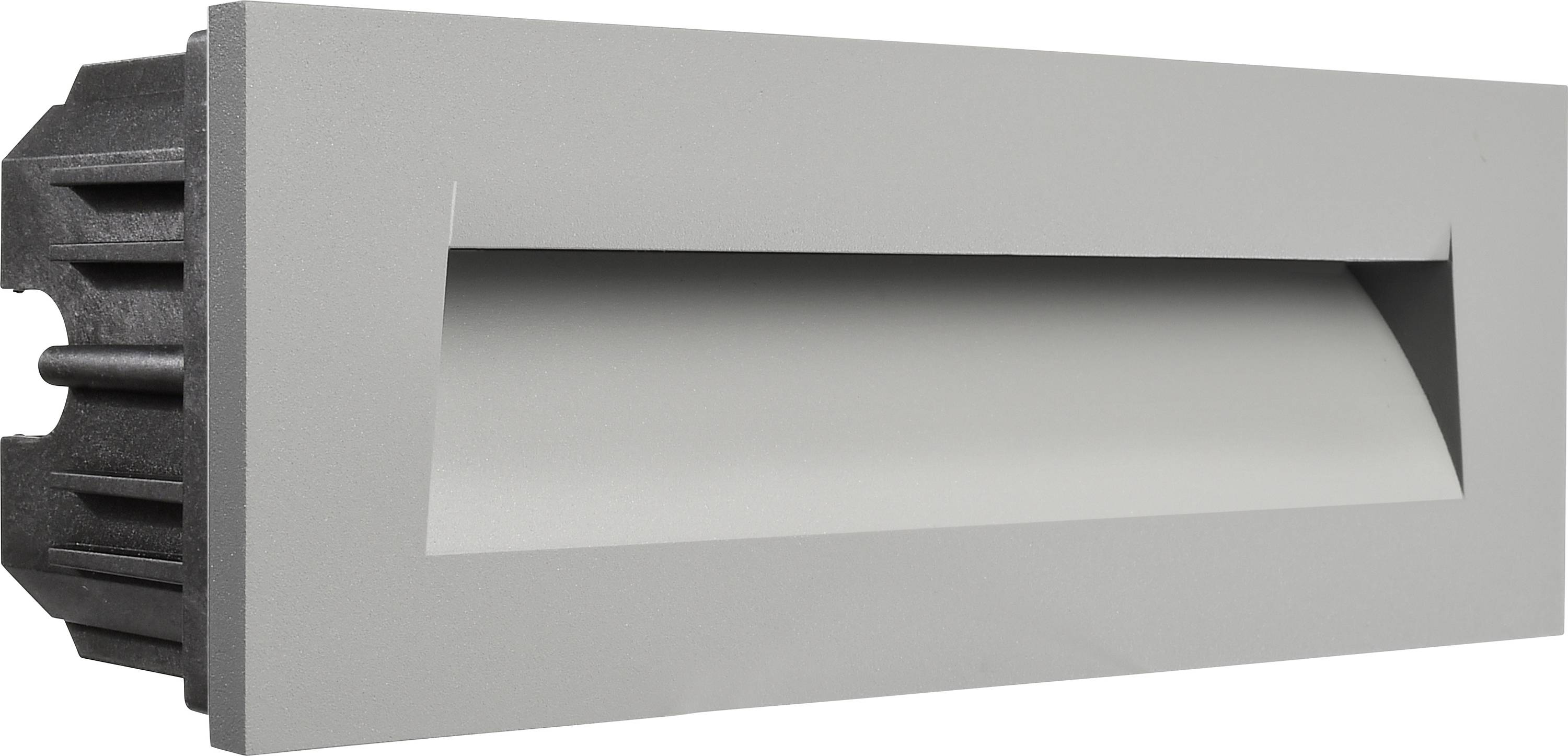 Prostokątny, nowoczesny, szary wpuszczany kinkiet ścienny o ściętej linii designu, zamontowany w czarnej obudowie.