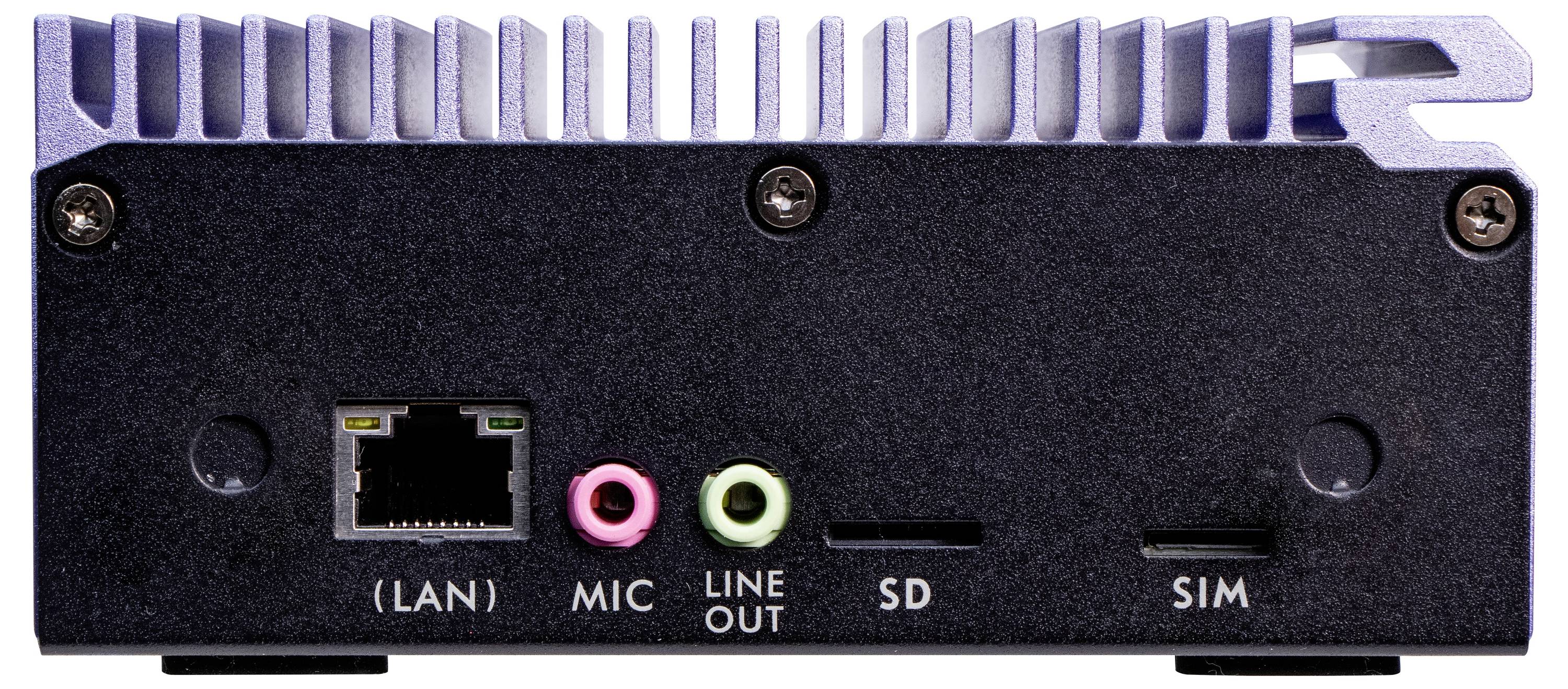 Przedstawiony obiekt to tylna część mini-komputera z portami dla sieci LAN, mikrofonu, wyjścia audio, karty SD oraz karty SIM.
