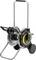 Czarno-żółty wózek na wąż ogrodowy z dużą rolką i uchwytami, na dwóch kołach, idealny do zwijania i transportu węży.