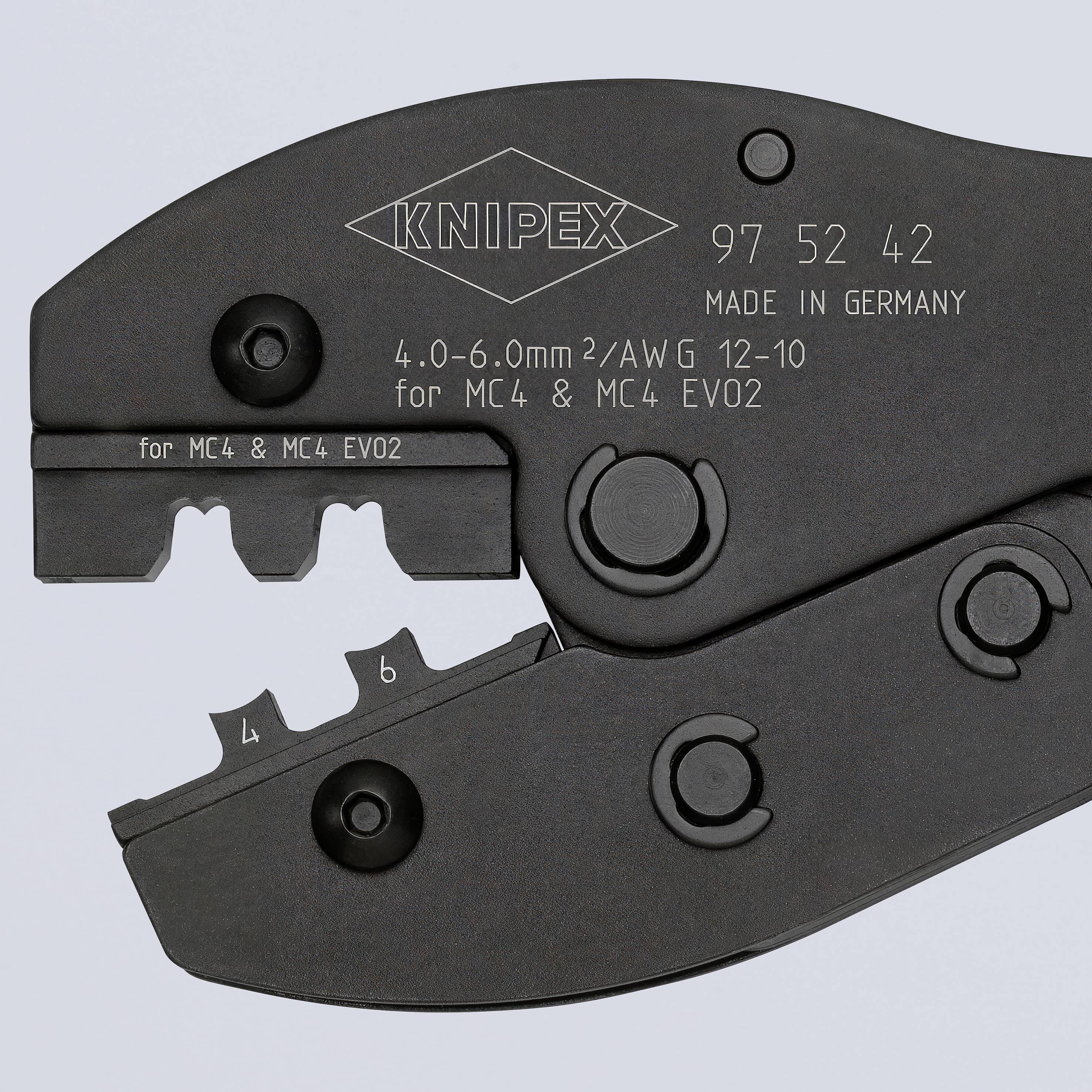 Szczypce marki Knipex o numerze modelu 97 52 42. Odpowiednie do złączy MC4, przekrój 4,0-6,0 mm². Wyprodukowane w Niemczech.
