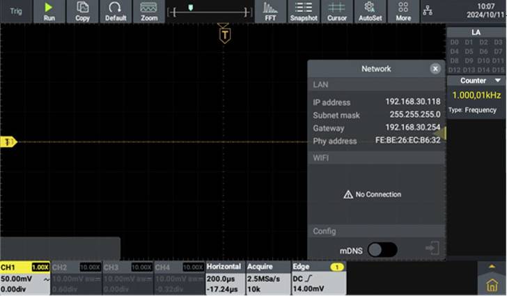 Ekran oscyloskopu wyświetla ustawienia sieciowe: adres IP 192.168.30.118, maska podsieci 255.255.255.0, brama 192.168.30.1. Brak sieci Wi-Fi.