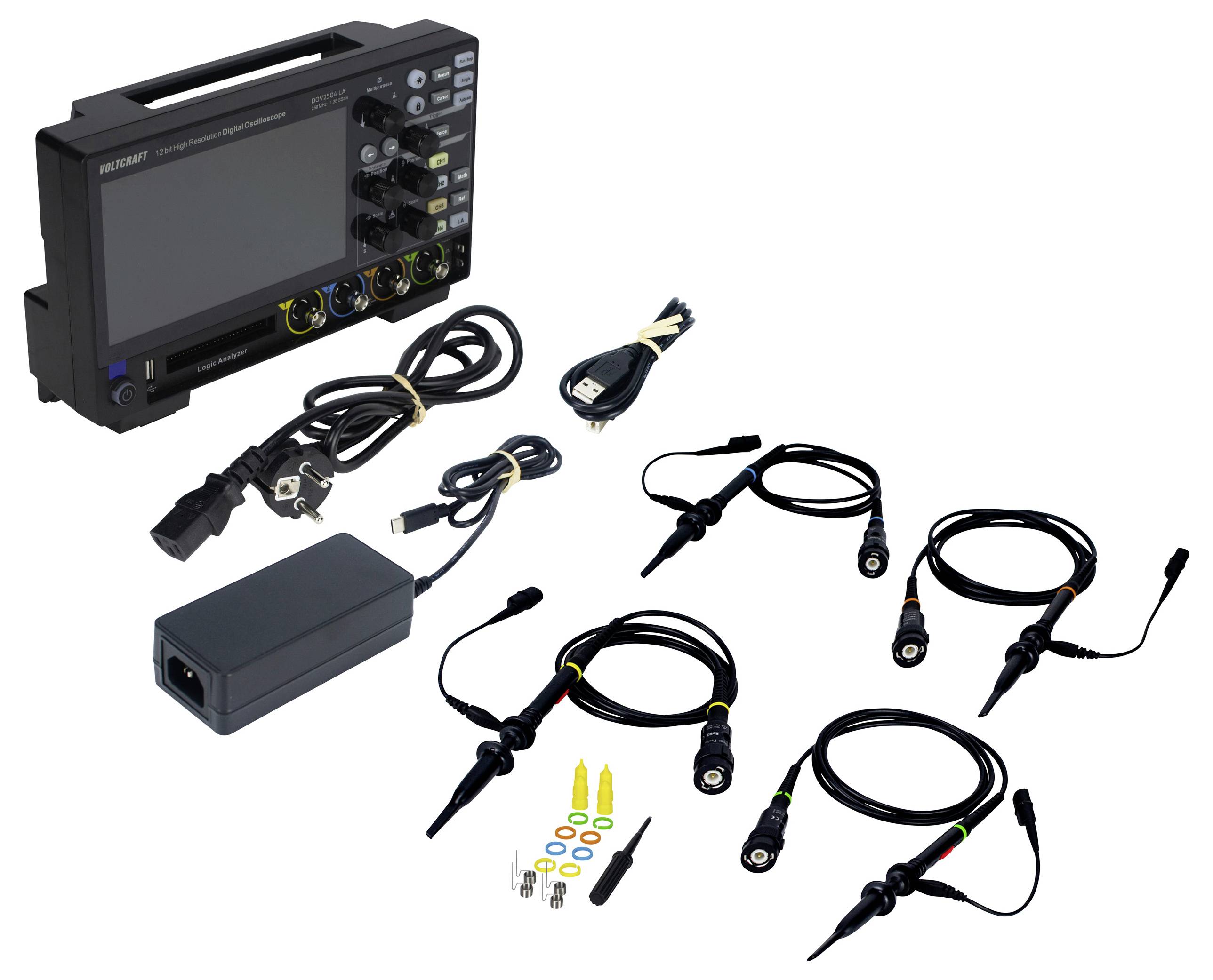 Oscyloskop z ekranem, wieloma kablami i elementami wyposażenia dodatkowego do pomiaru sygnałów elektrycznych; zawiera sondy i zasilacz.