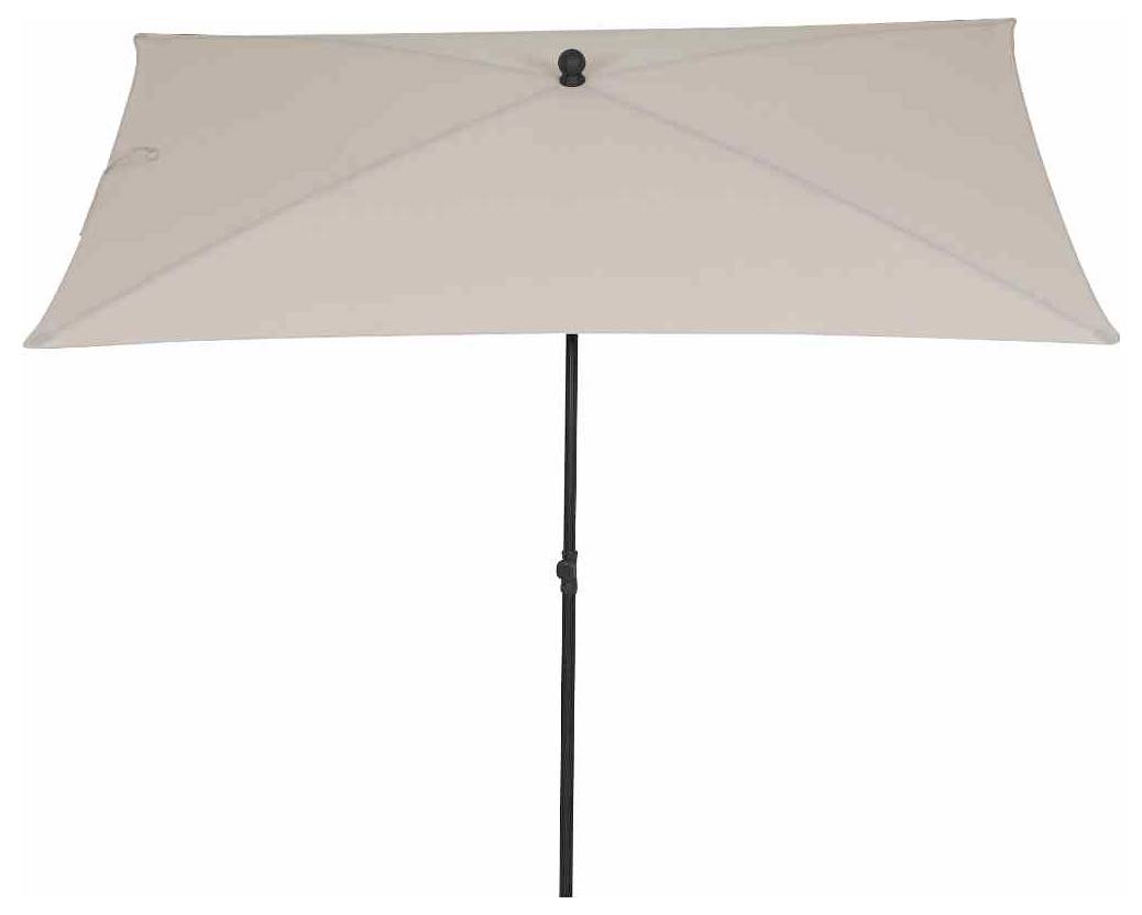 Prostokątny, beżowy parasol przeciwsłoneczny na czarnym stojaku, rozłożony i ustawiony.