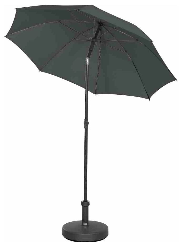 Zielony parasol rozłożony na czarnym stojaku z okrągłą podstawą.