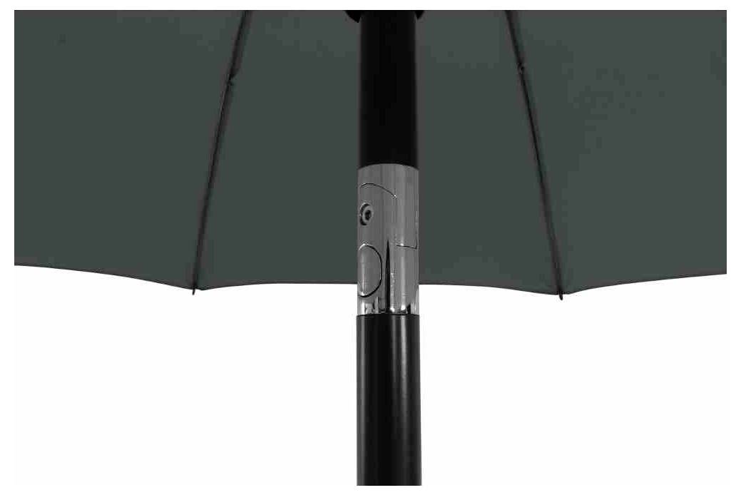 Zbliżenie parasola, czarny uchwyt i ciemnozielone płótno. Zdrowy dla cienia i ochrony przed słońcem.