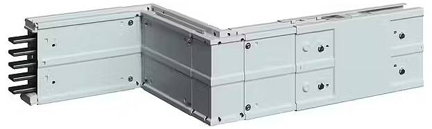 Metalowy, L-kształtny łącznik szyny prądowej z wieloma przewodami przyłączeniowymi, stosowany w instalacjach elektrycznych przemysłowych.