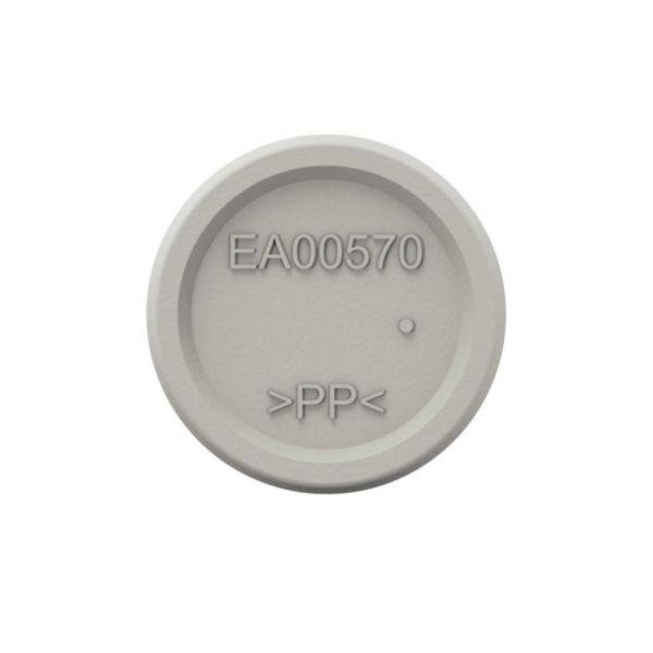 Plastikowy zamknięcie z tłoczeniem 'EA00570' i 'PP'.