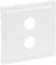 Biała pokrywa z dwoma okrągłymi wycięciami, odpowiednia dla gniazd elektrycznych lub włączników, przeznaczona do stosowania w systemie elektrycznym.
