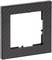 Czarny, kwadratowy ramka o strukturze z włókna węglowego, odpowiednia do montażu gniazdek elektrycznych lub włączników.
