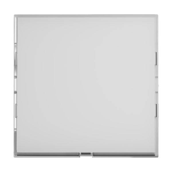 Biały, kwadratowy włącznik światła bez widocznych oznaczeń lub marki, zamontowany na białym tle.