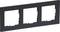 Potrójna ramka w kolorze czarnym, odpowiednia do montażu trzech przełączników lub gniazd elektrycznych. Prostokątny kształt, minimalistyczny design.