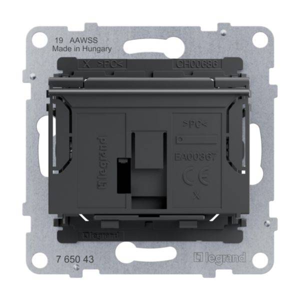 Metalowa rama z modułem przełącznika z tworzywa sztucznego pośrodku. Napis u góry: '19 AAWSS Wyprodukowano na Węgrzech'.