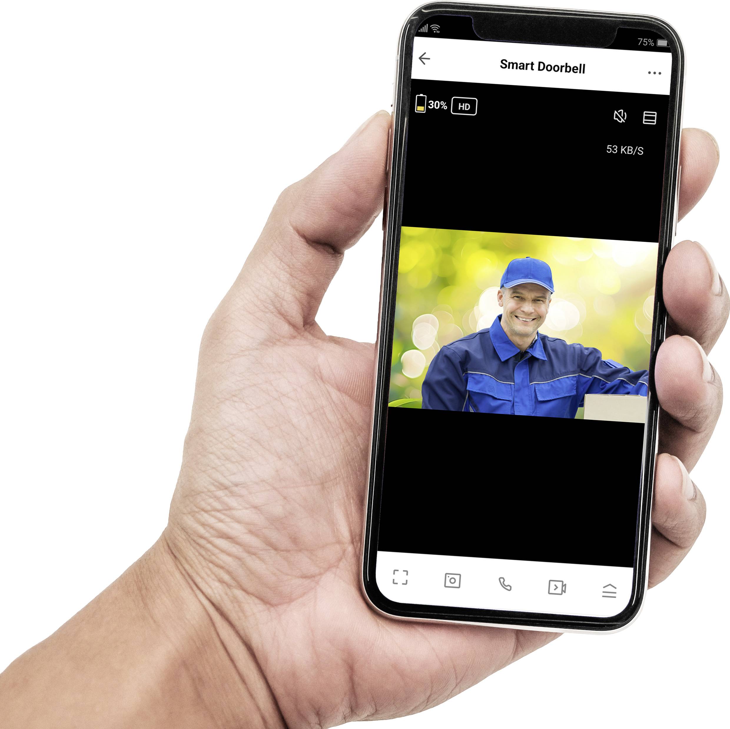Osoba trzyma smartfon z otwartą aplikacją, która wyświetla obraz z kamery monitorującej. Na ekranie widać uśmiechniętego dostawcę.